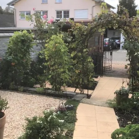 Lägenhet Souterrain