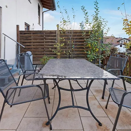 Lägenhet Souterrain