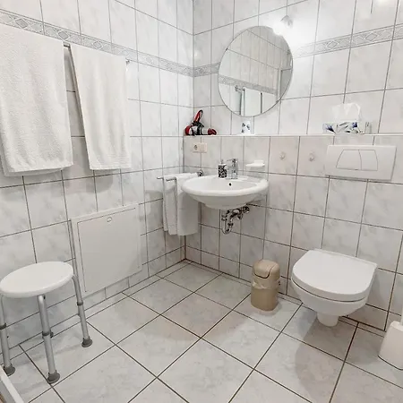 Souterrain Lägenhet Volkertshausen